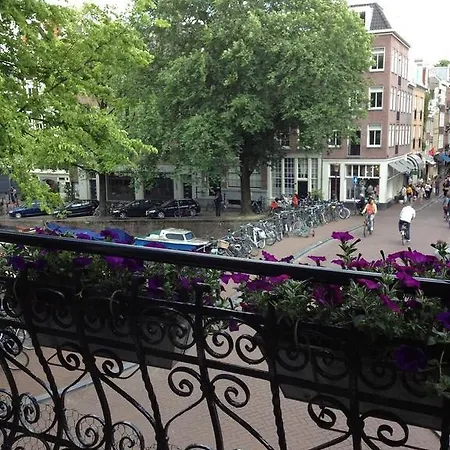 فندق مبيت وإفطار Bij Tijn Op De Gracht أمستردام