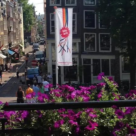 Bij Tijn Op De Gracht Ámsterdam