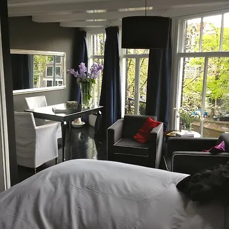 Bij Tijn Op De Gracht