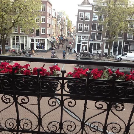 Bij Tijn Op De Gracht