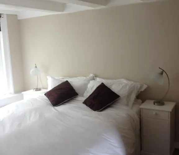 Couette-café Bij Tijn Op De Gracht Amsterdam