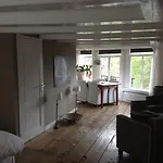 Bed & Breakfast Bij Tijn Op De Gracht Amsterdam